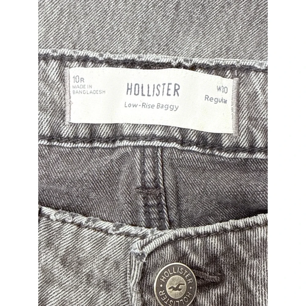 Hollister read full